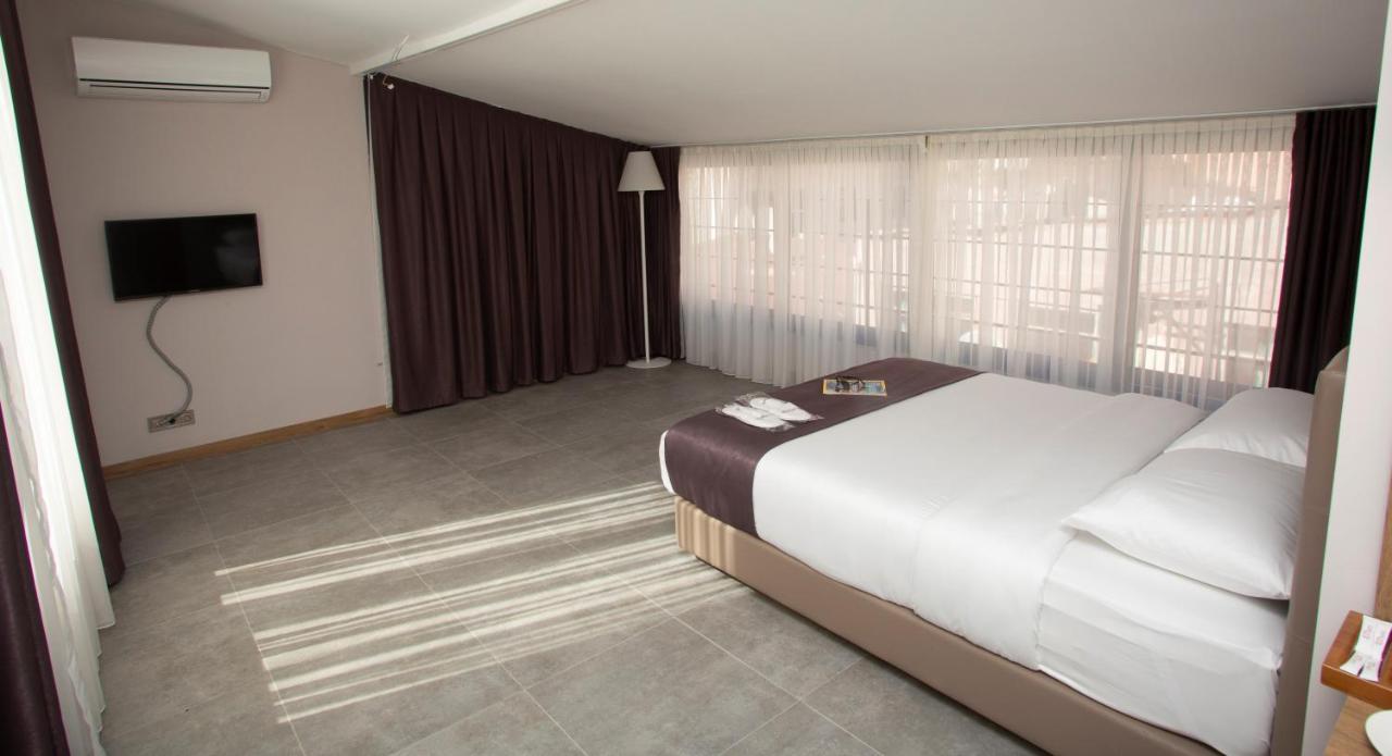 Jurnal Hotel