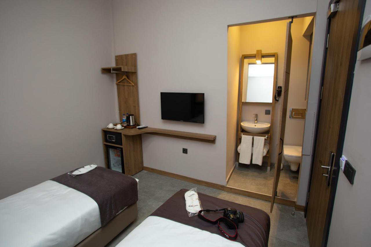 Jurnal Hotel Istanboel